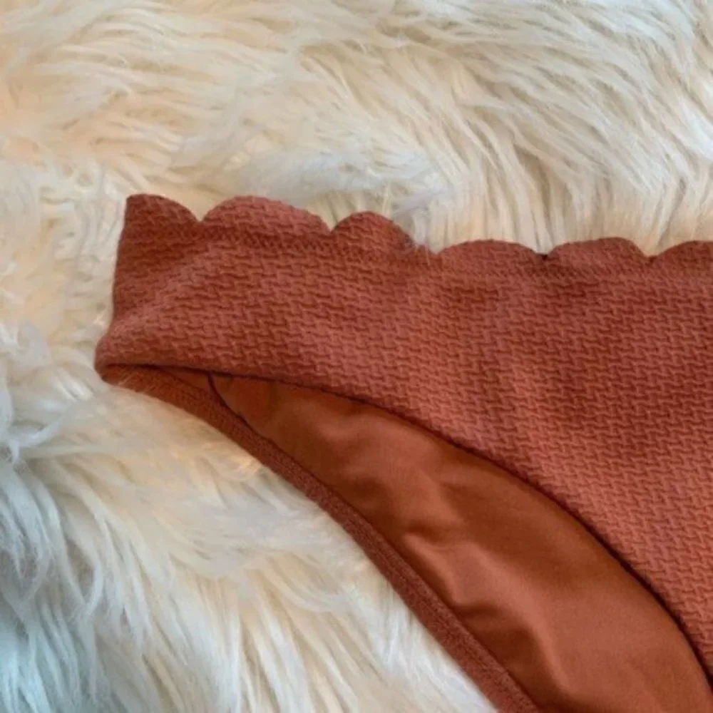 Topshop Women's Size 10 Scallop Hem Bikini Bottoms Burnt Orange Textured Stretch